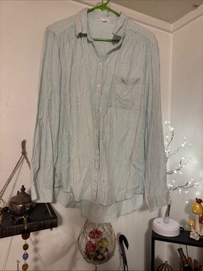 beachlunchlounge Light Blue and White Striped Button-Down Shirt